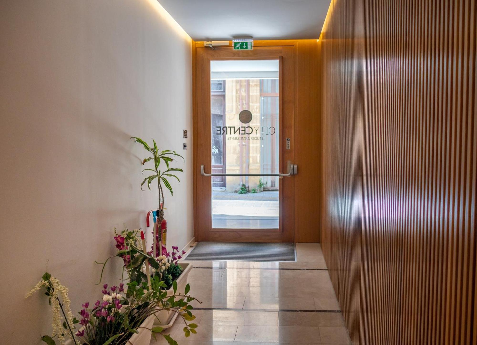 City Centre Studio Apartments 니코시아 외부 사진